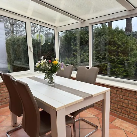 Feriehus Mit Garten In *