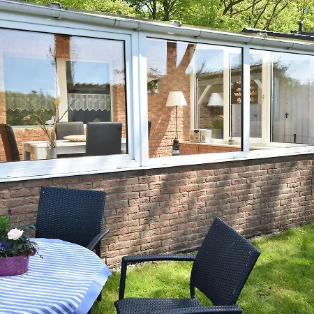 Feriehus Mit Garten In *